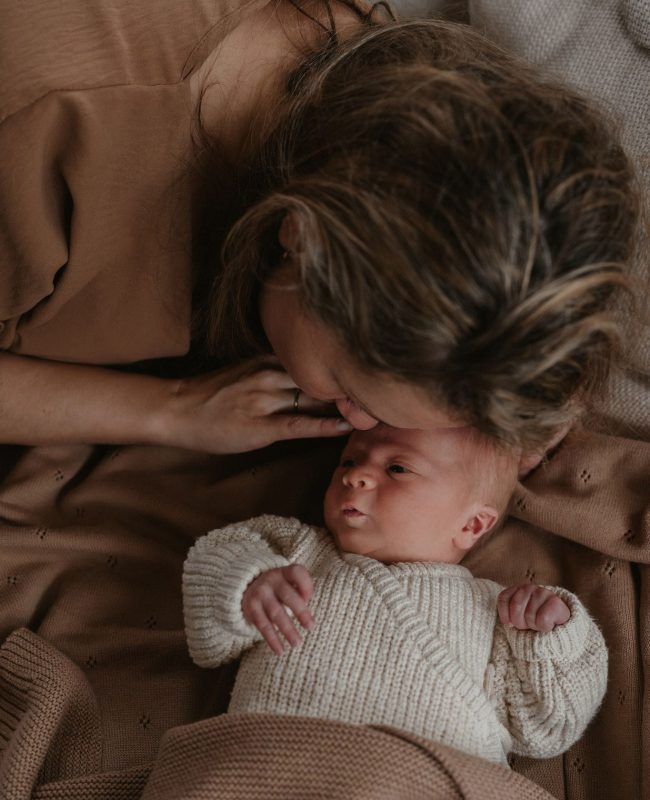 Ontspannen newbornshoot in Reusel